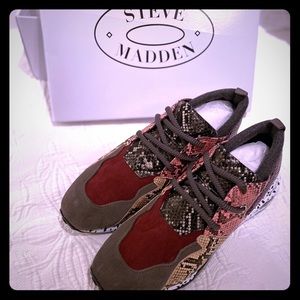 NWT Steve Madden Punk Snake Sneakers